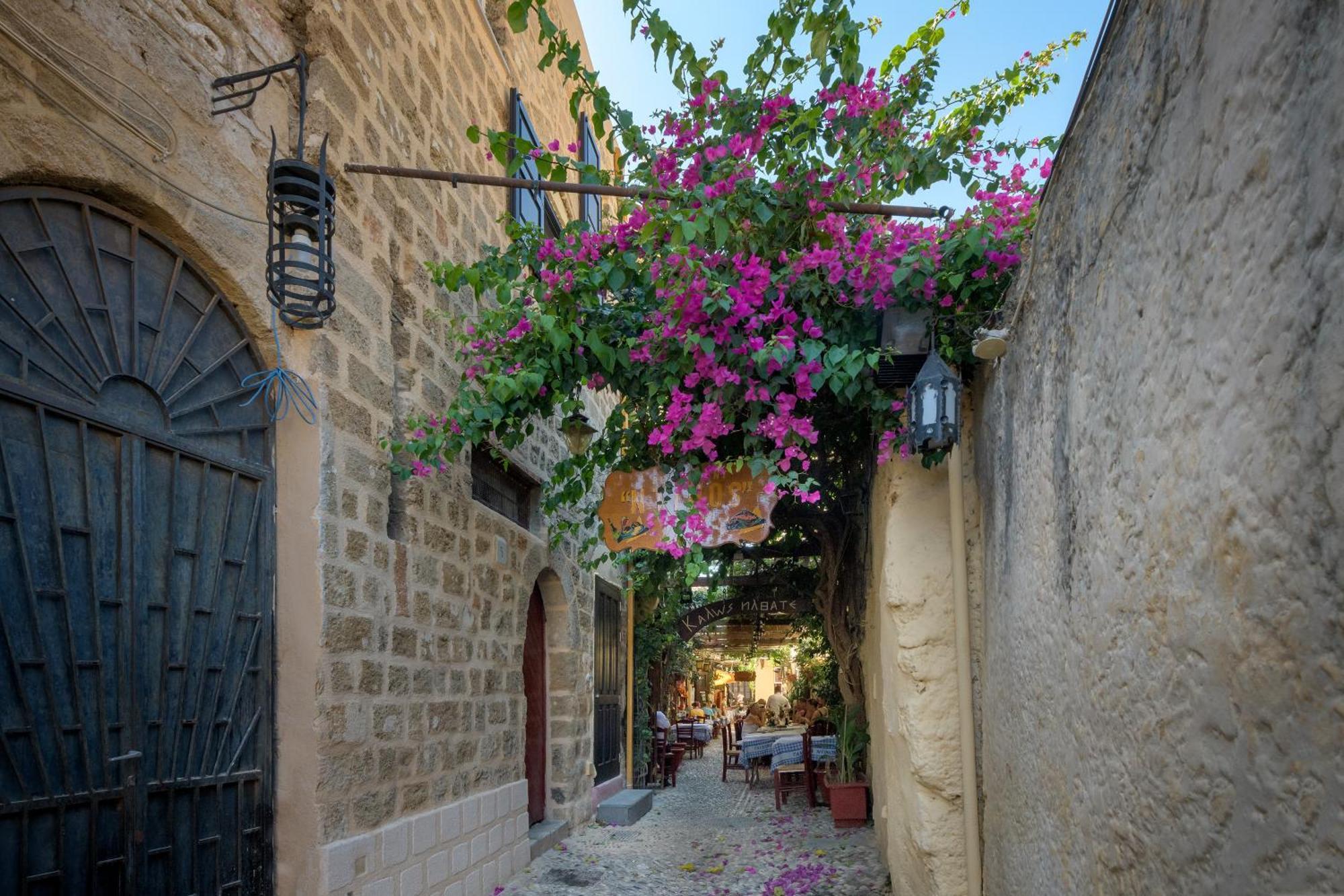 Stone Cave Suite Rhodes City Exterior foto